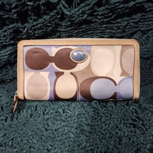 Coach Women's Signature Scarf Pattern Wallet